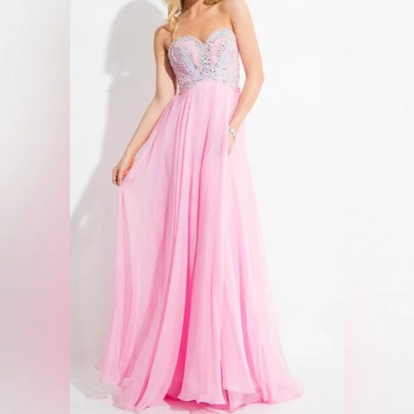 Prom Gown - Picture 1 of 3
